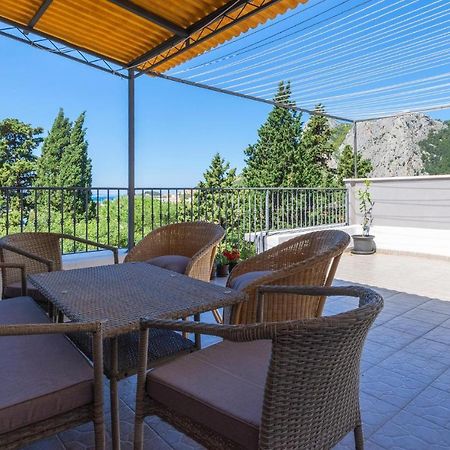 Gorgeous Apartment In Omis With Kitchen מראה חיצוני תמונה