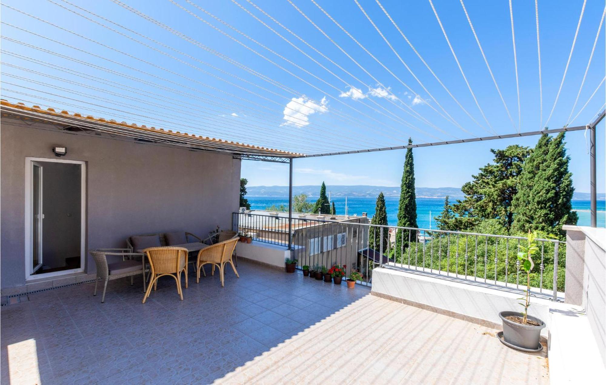 Gorgeous Apartment In Omis With Kitchen מראה חיצוני תמונה